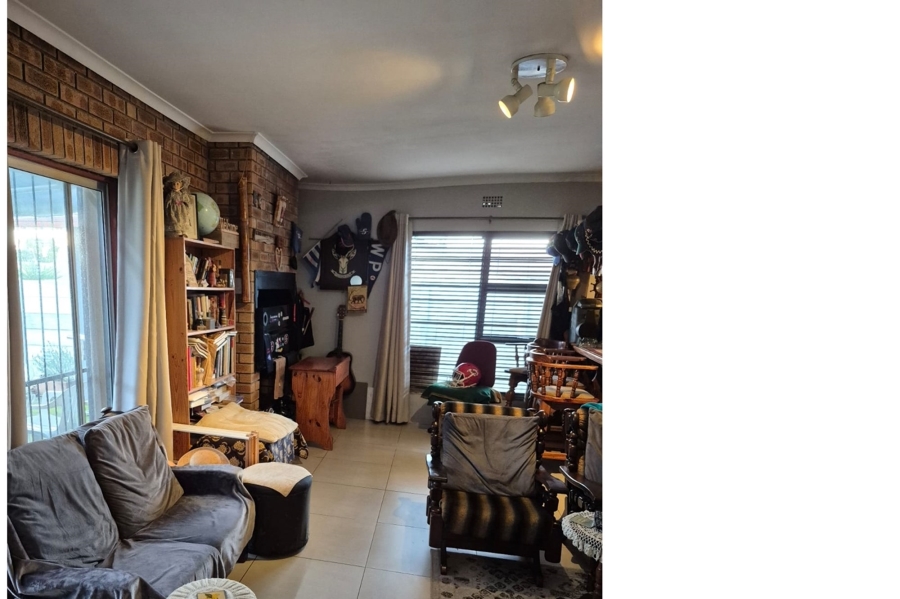 3 Bedroom Property for Sale in Protea Heights Western Cape